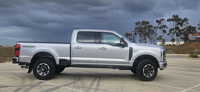 2023 Ford F350 Lariat
