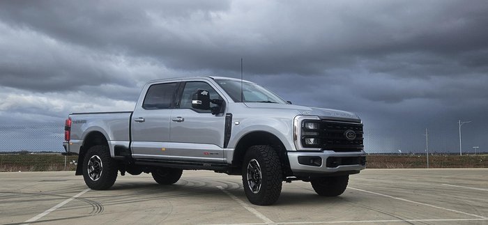 2023 Ford F350 Lariat