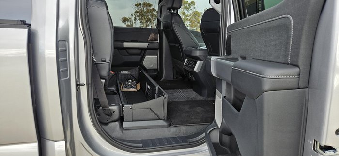 2023 Ford F350 Lariat