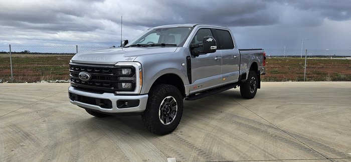 2023 Ford F350 Lariat