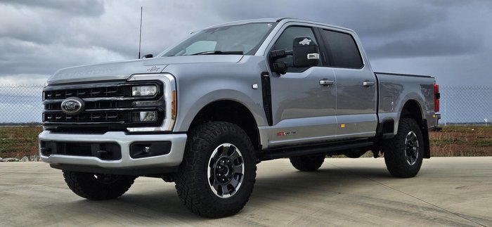 2023 Ford F350 Lariat