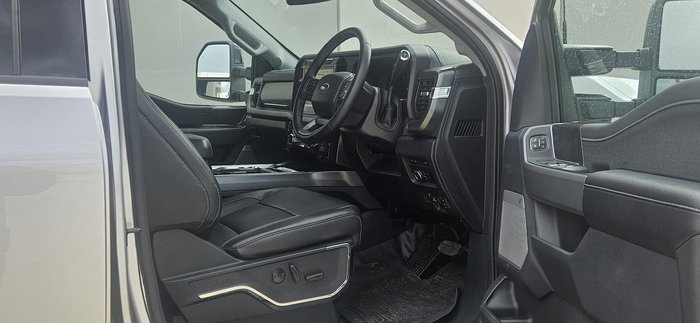 2023 Ford F350 Lariat