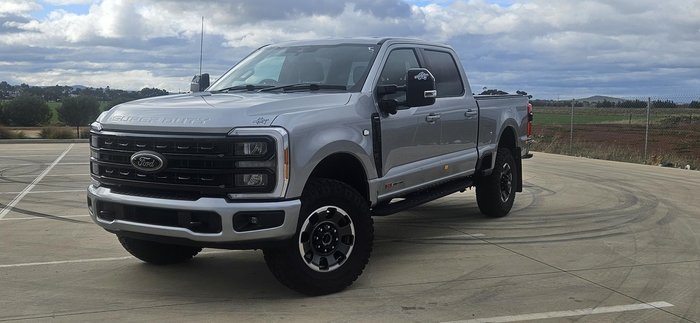 2023 Ford F350 Lariat