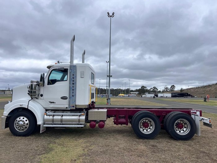 2024 Kenworth T610 Series T610SAR White