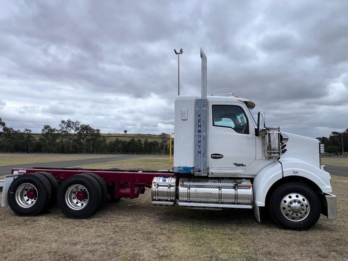 2024 Kenworth T610 Series T610SAR White