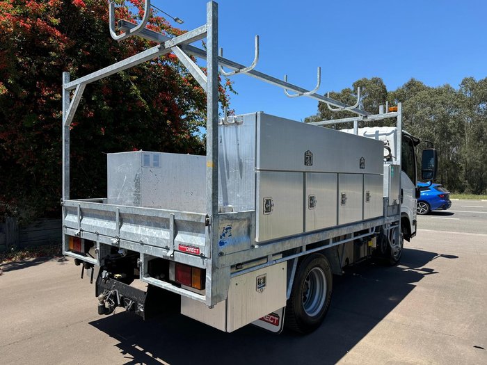 2014 Isuzu Nls 200 WHITE