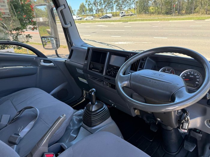 2014 Isuzu Nls 200 WHITE