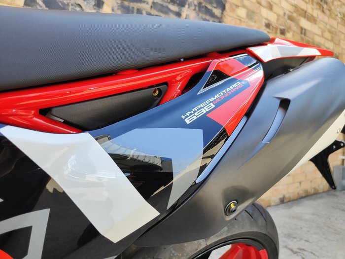 2024 DUCATI HYPERMOTARD 698 MONO RVE DUAL PURPOSE GRAFFITI