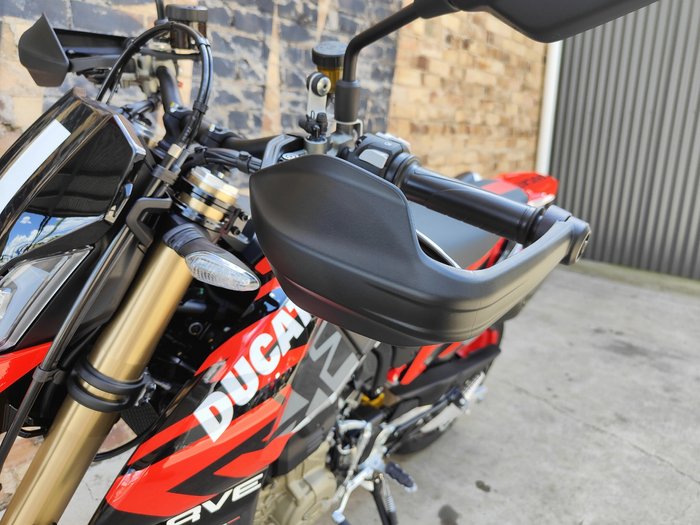 2024 DUCATI HYPERMOTARD 698 MONO RVE DUAL PURPOSE GRAFFITI