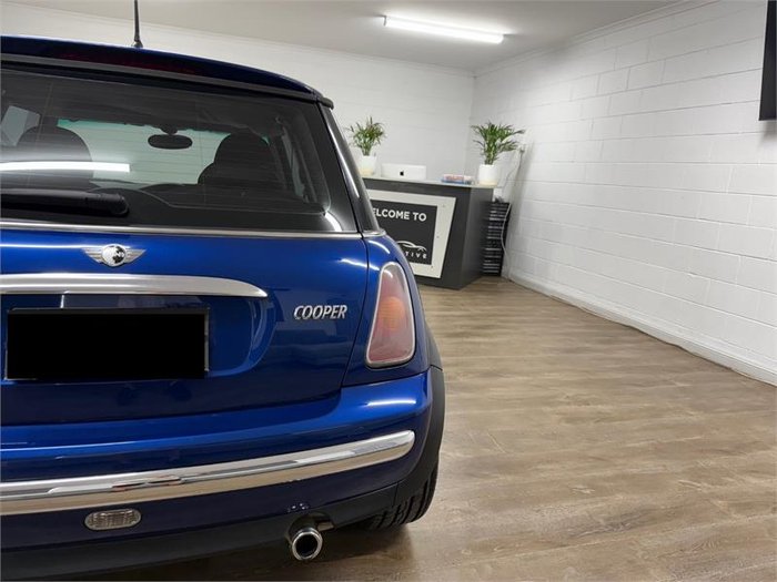 2003 MINI Hatch Cooper