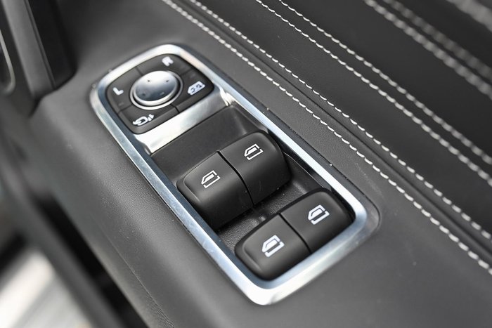 2024 LDV D90 Executive