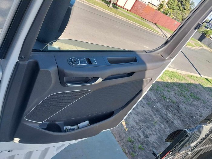 2021 Hyundai Xcient Tip Truck White