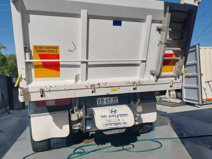 2021 Hyundai Xcient Tip Truck White