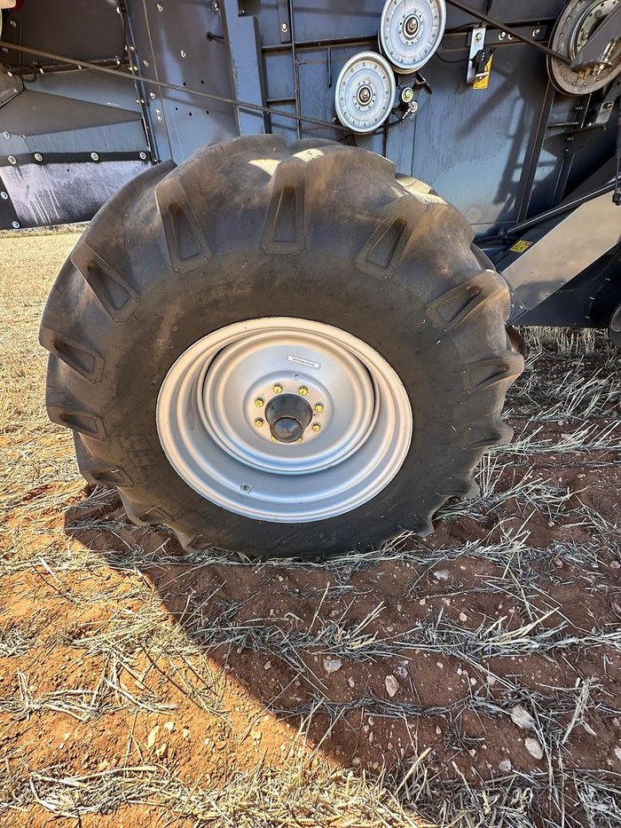 2009 Massey Ferguson 9795