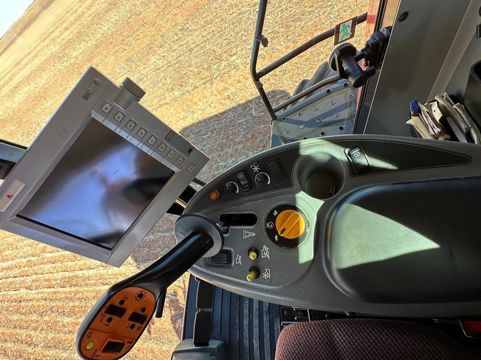 2009 Massey Ferguson 9795