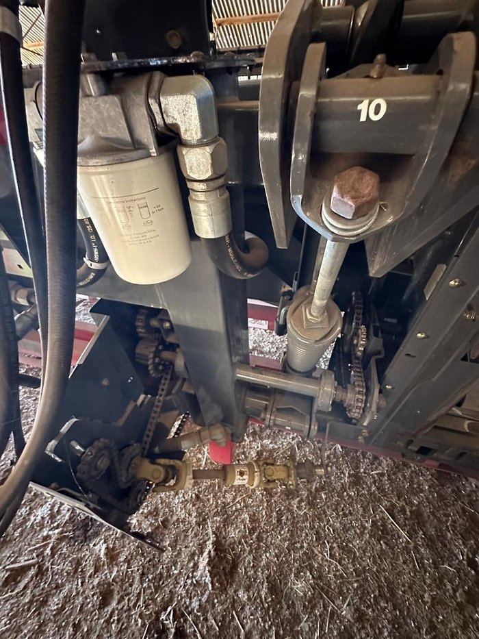 2009 Massey Ferguson 9795
