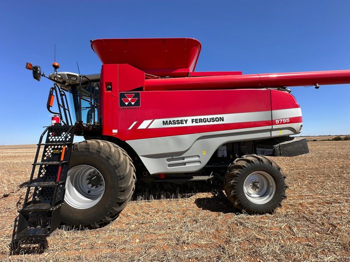 2009 Massey Ferguson 9795