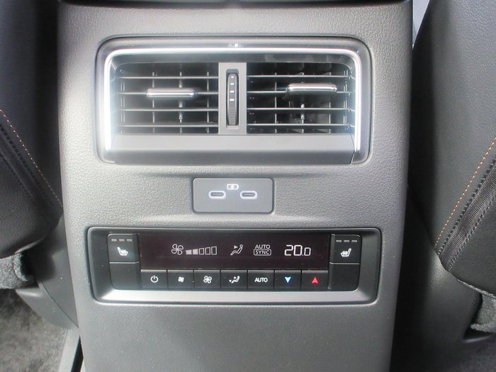 2024 Mazda CX-70 G50e GT