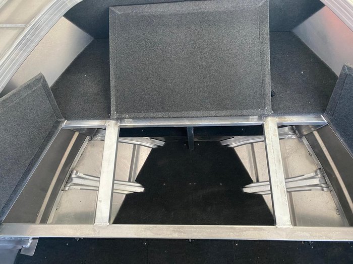 2025 QUINTREX 530 Renegade CC