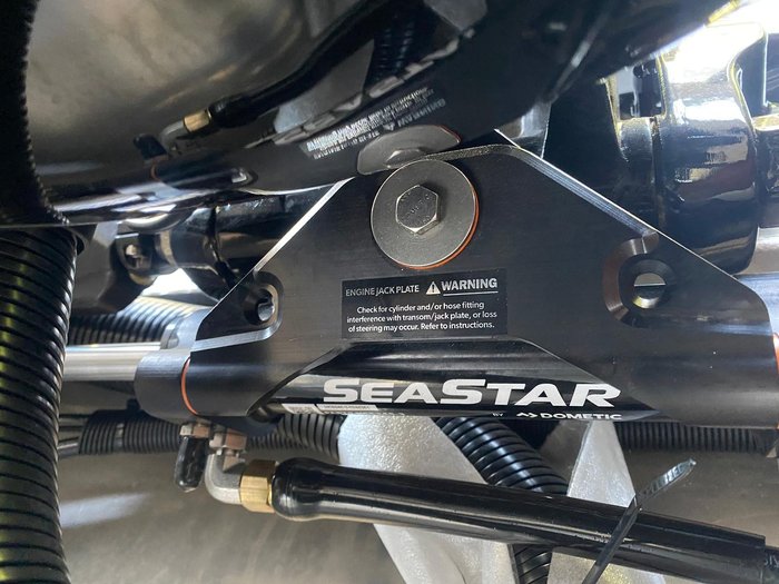 2025 QUINTREX 530 Renegade CC