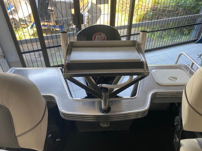 2025 QUINTREX 530 Renegade CC