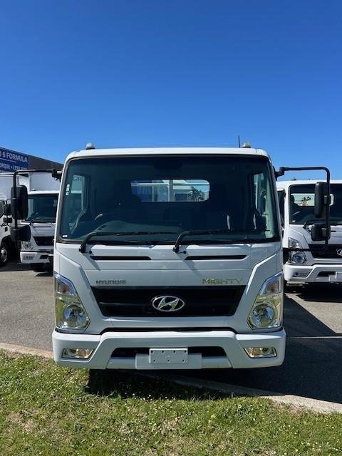 2023 Hyundai Ex4 Steel Tray White