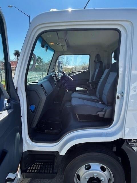 2023 Hyundai Ex4 Steel Tray White