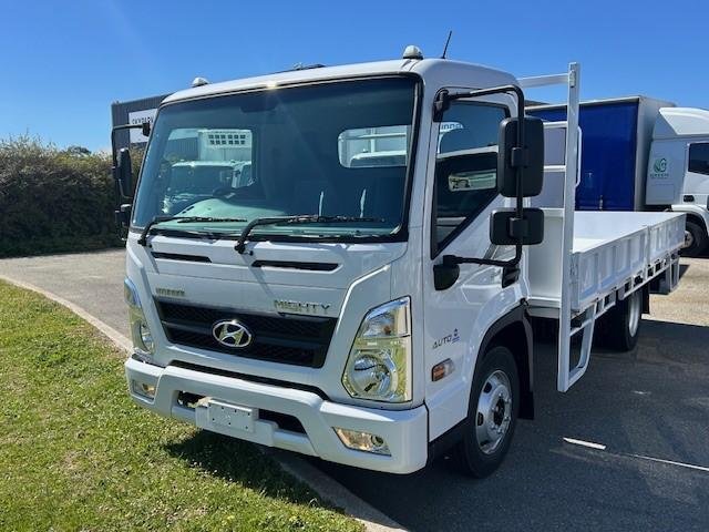 2023 Hyundai Ex4 Steel Tray White