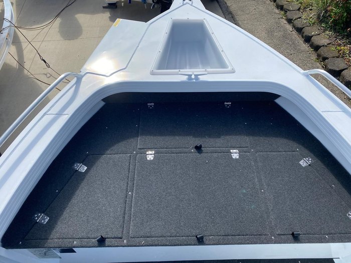 2025 QUINTREX 420 Renegade SC