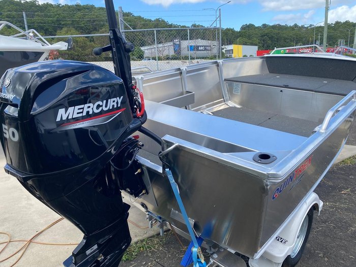 2025 QUINTREX 420 Busta