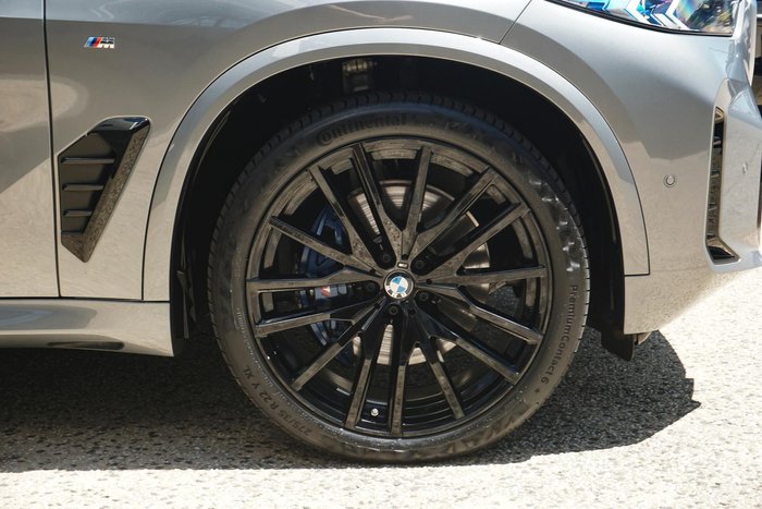 2023 BMW X5 xDrive40i M Sport