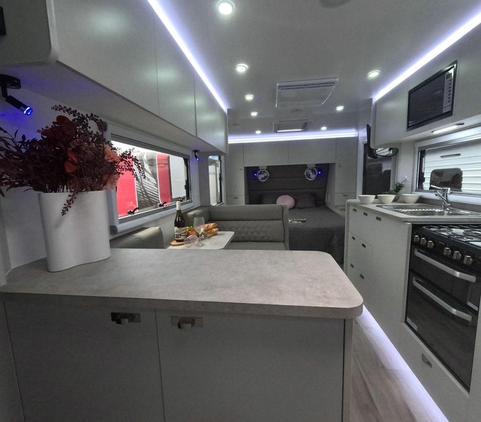 2024 Essential Caravans Highlander V5-2 20'6