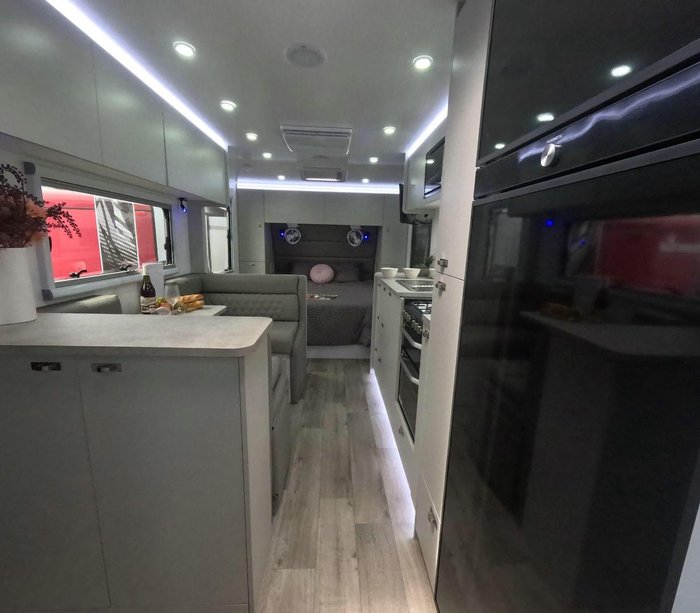 2024 Essential Caravans Highlander V5-2 20'6