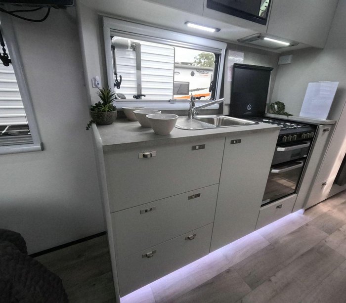 2024 Essential Caravans Highlander V5-2 20'6