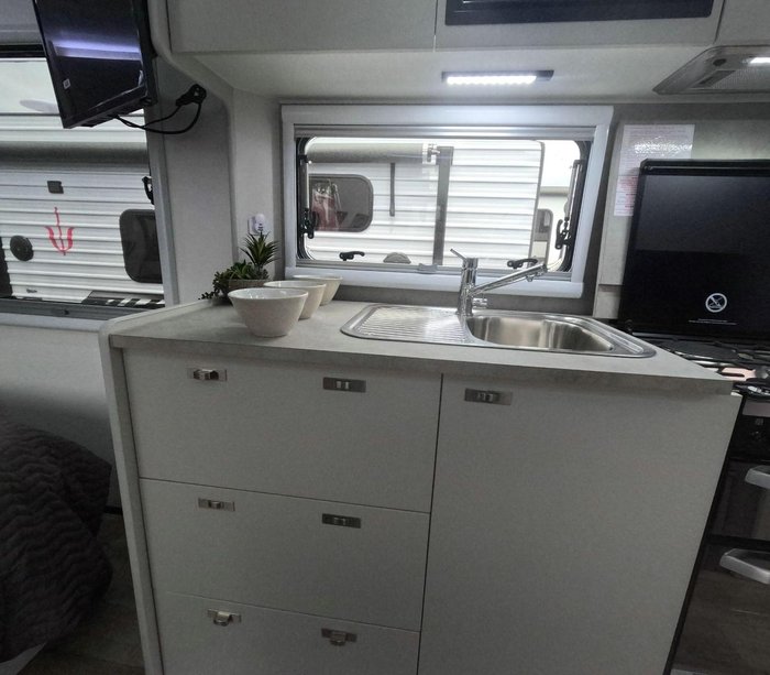 2024 Essential Caravans Highlander V5-2 20'6