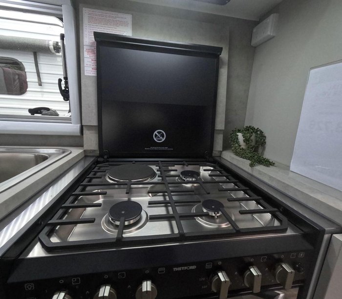 2024 Essential Caravans Highlander V5-2 20'6