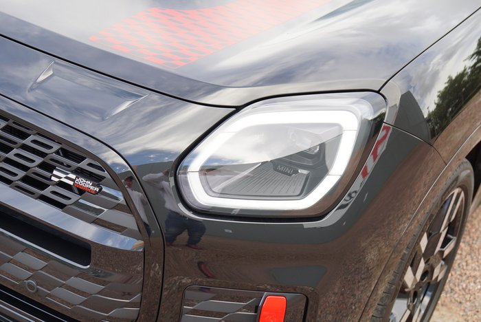 2024 MINI Countryman JCW Favoured