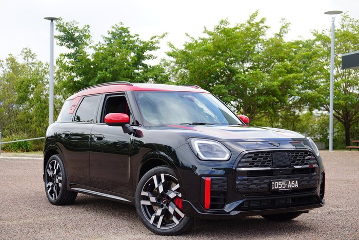 2024 MINI Countryman JCW Favoured