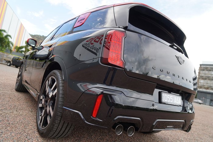 2024 MINI Countryman JCW Favoured