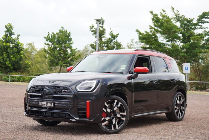 2024 MINI Countryman JCW Favoured
