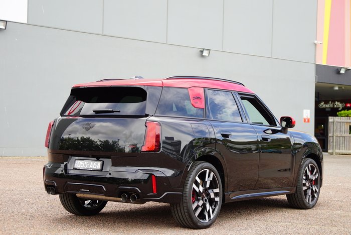 2024 MINI Countryman JCW Favoured