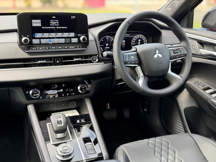 2024 Mitsubishi Outlander PHEV GSR