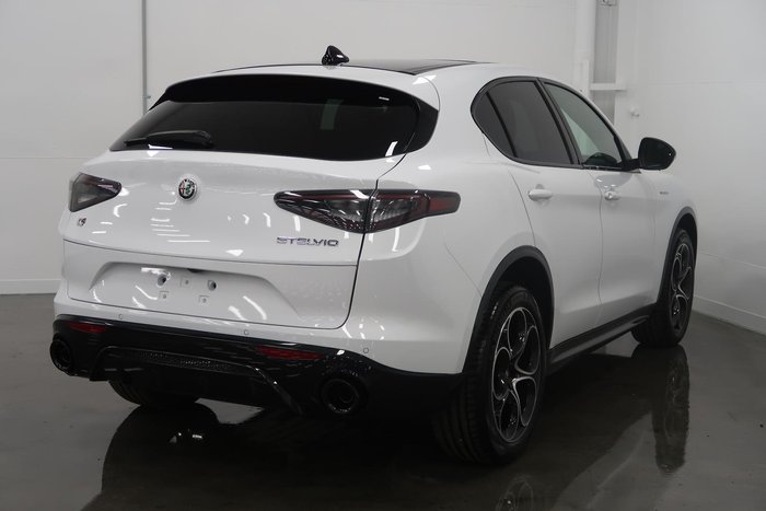 2023 Alfa Romeo Stelvio Veloce