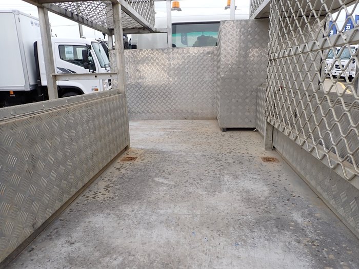 2015 ISUZU NPR 300 WHITE