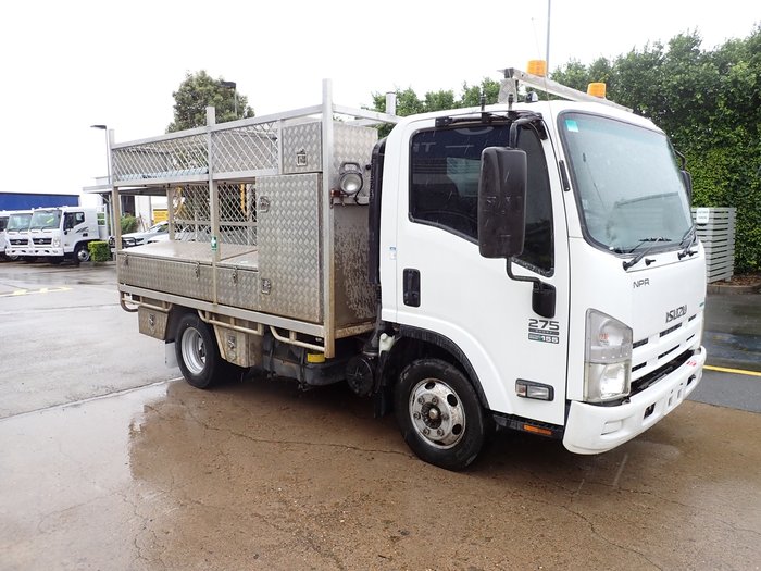 2015 ISUZU NPR 300 WHITE