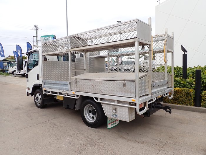 2015 ISUZU NPR 300 WHITE