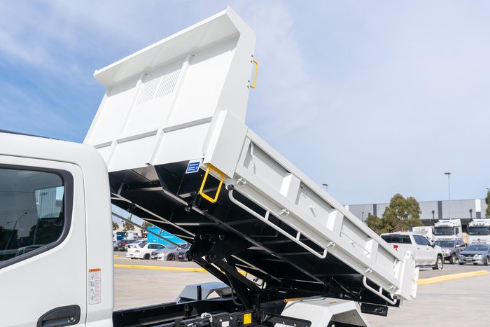 2024 Fuso Canter 815 Wide Tipper White
