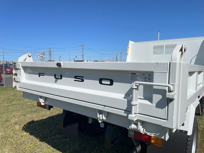 2025 Fuso Canter 815 Tipper White