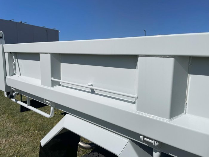 2025 Fuso Canter 815 Tipper White