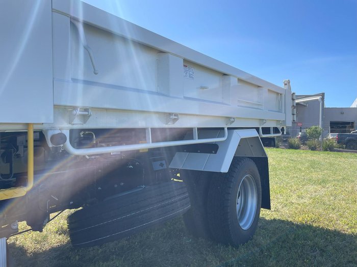 2025 Fuso Canter 815 Tipper White